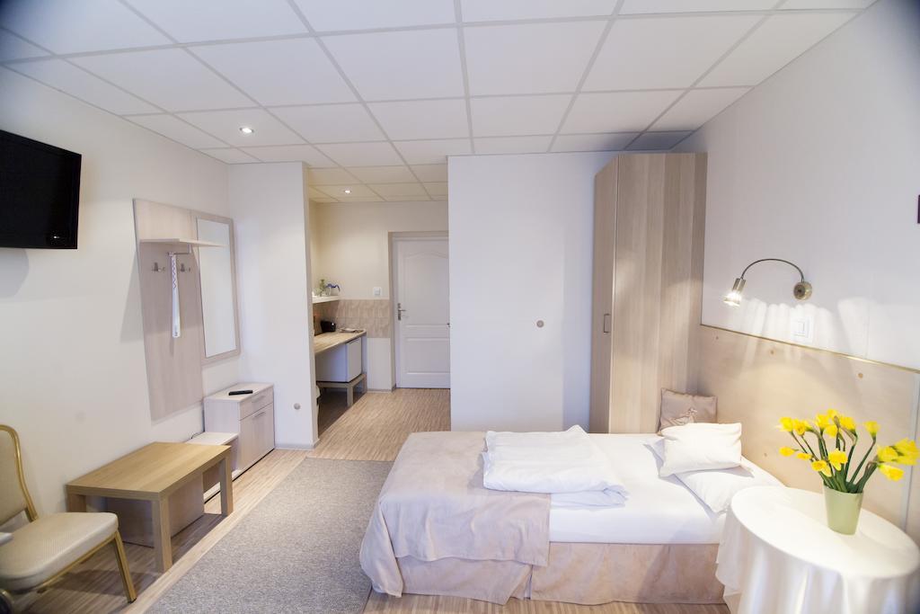 Hostal Akacja Goscinne Cracovia